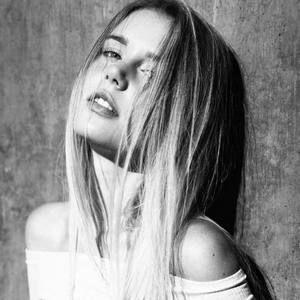 Meet your Posher, Elle